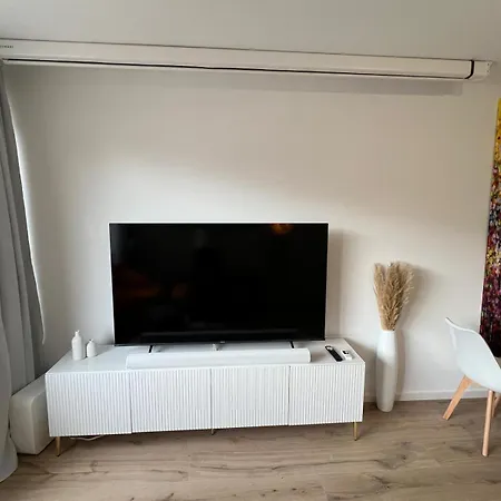 Design-apt Mit Beamer Кёльн