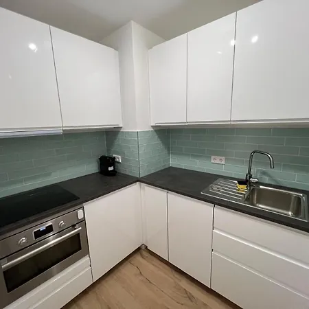 Apartment Design-apt Mit Beamer Cologne