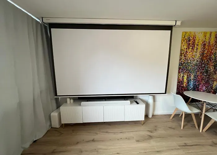 Design-apt Mit Beamer * Cologne