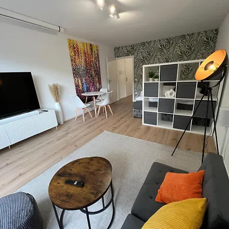 Design-apt Mit Beamer Lägenhet Köln